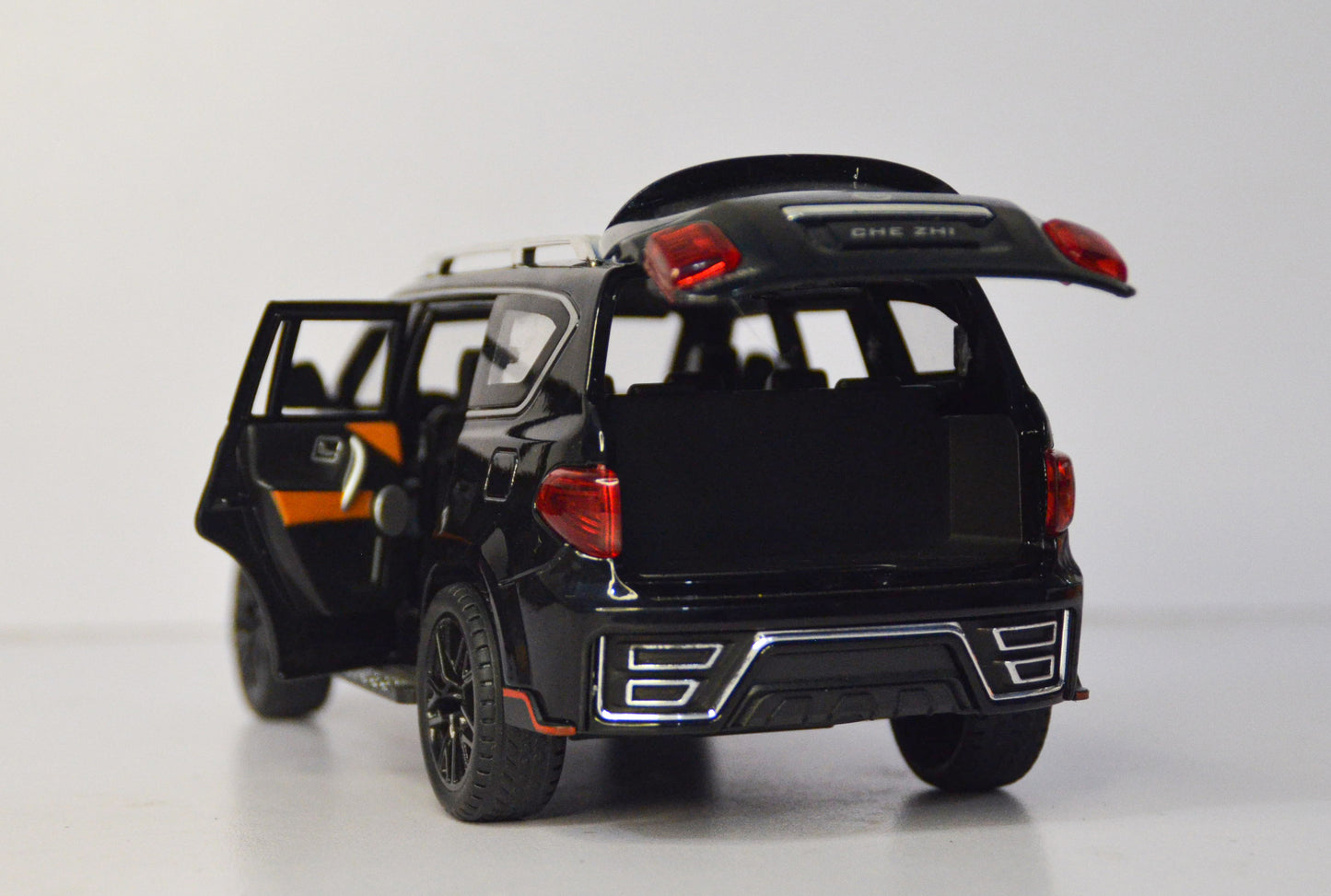 Toy Car Metal Pull Back Diecast Car with Openable Door and Sound Light