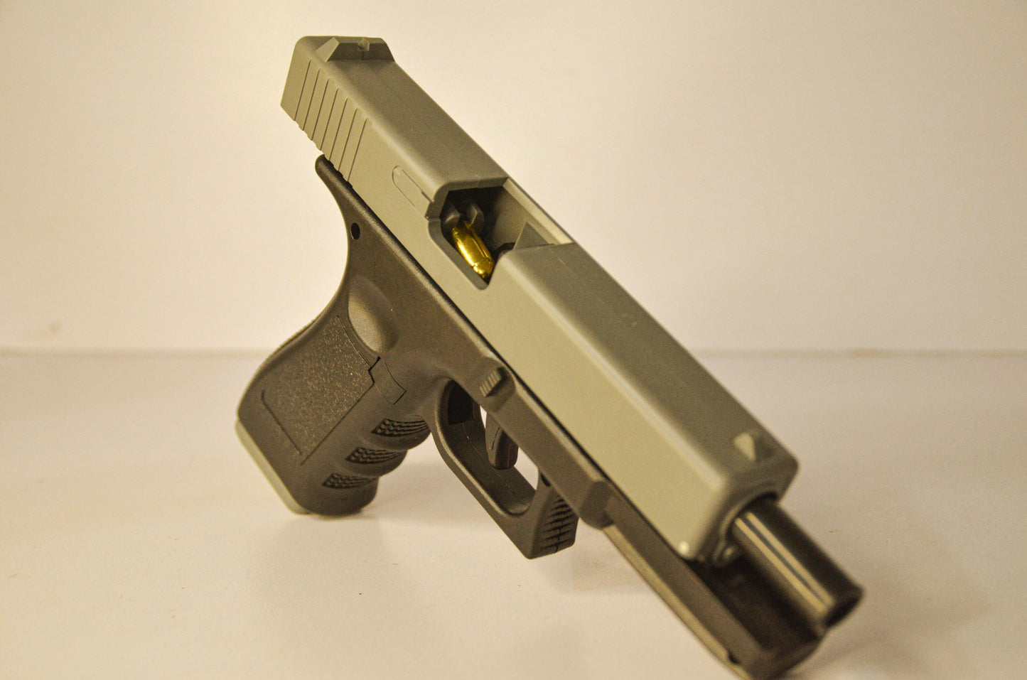 Glock / Colt Automatic Shell Ejection Pistol